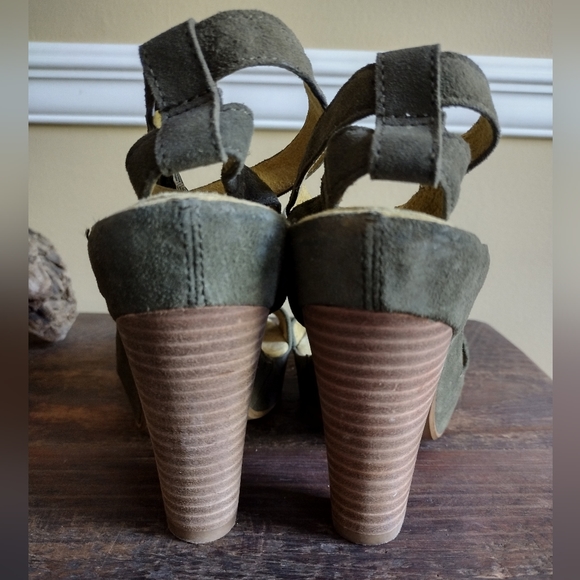 Apepazza Sage Olive Alabastro Green Suede Heels Size 6.5 - Picture 6 of 11